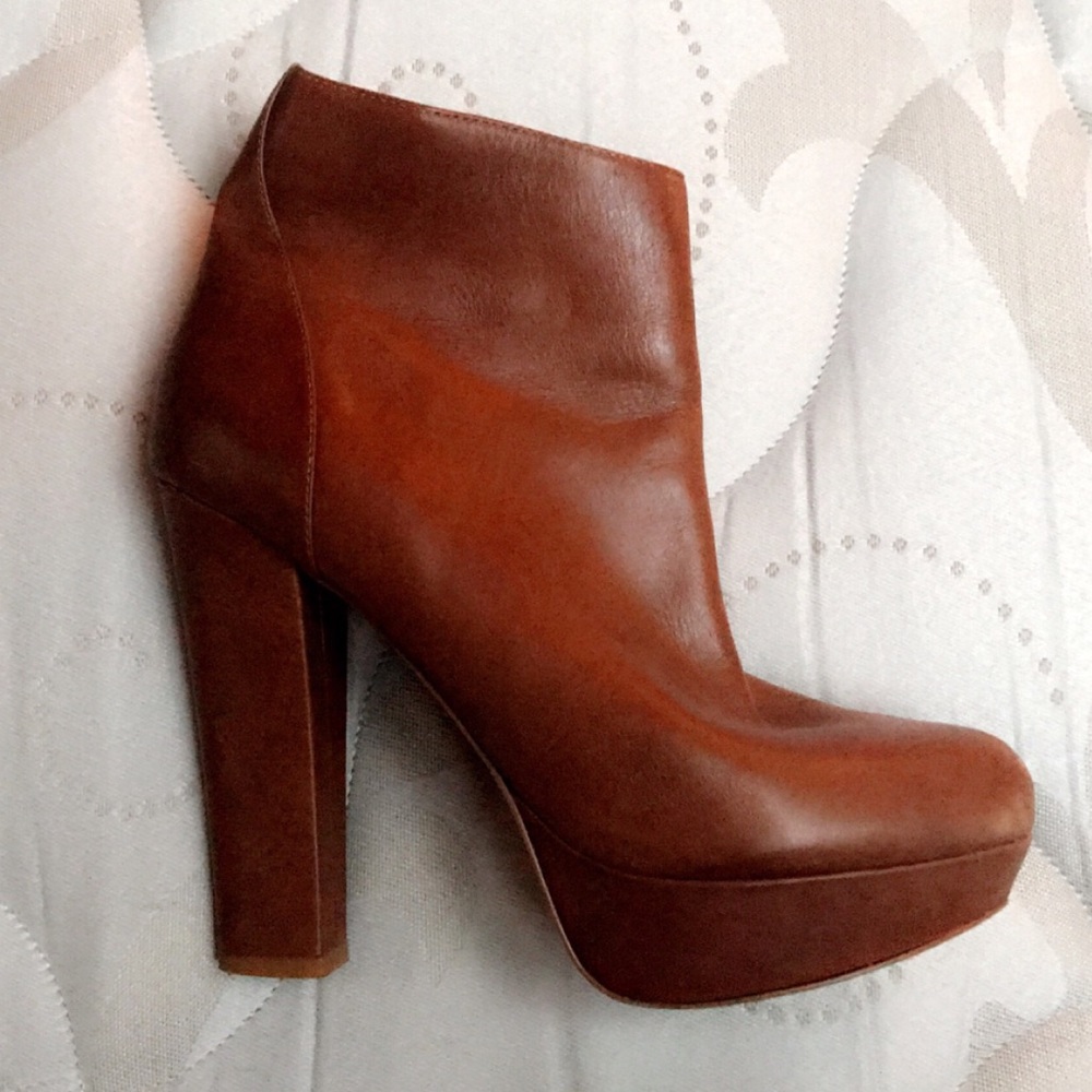 Steve Madden platform boots